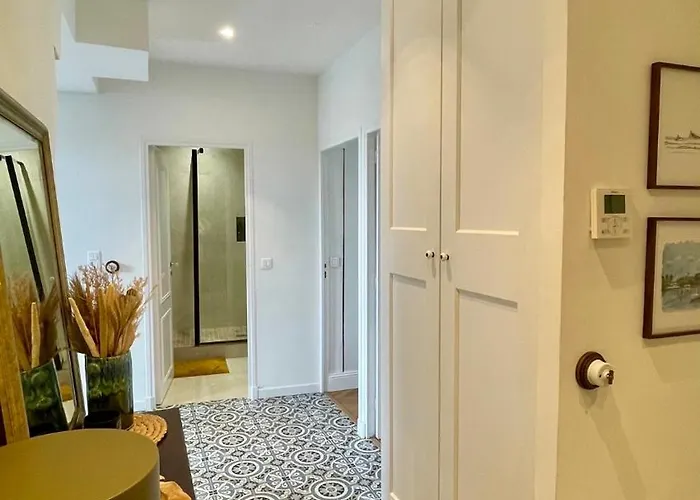 Apartamento Bright, Spacious 2 Bedroom Apartment, Walk To & Old Town